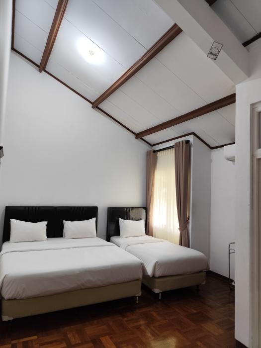 Sunyaragi Queen Room Plus Ekstra Bed